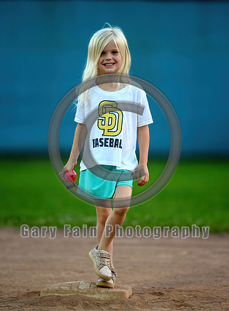 GF9_0557 b
